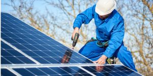 Installation Maintenance Panneaux Solaires Photovoltaïques à Commana